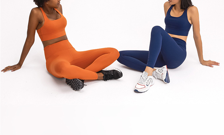 Ropa deportiva hecha con tela ecológica | Astswsport.com